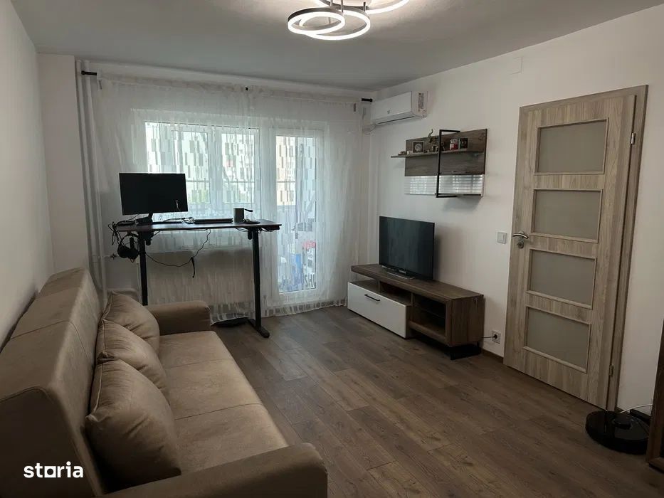Apartament renovat complet // utilat // vedere panoramica