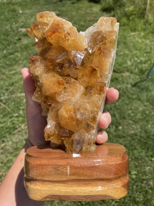 Fragment geoda, cuart, citrin