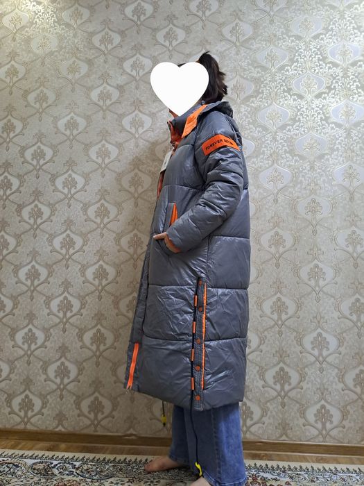 Yangi kiyilmagan kurtka