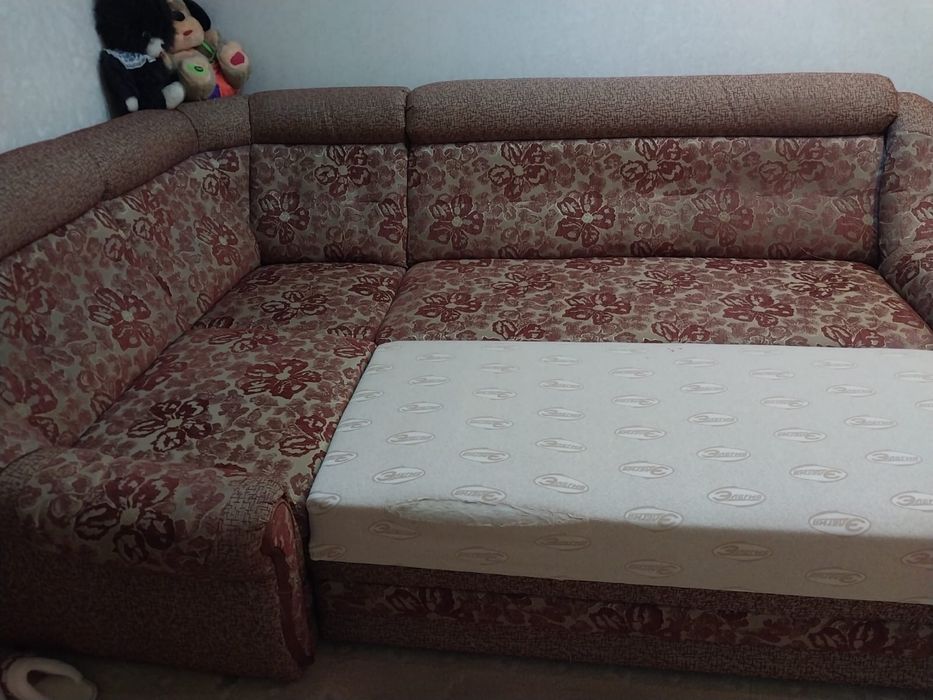 Продам диван-уголок