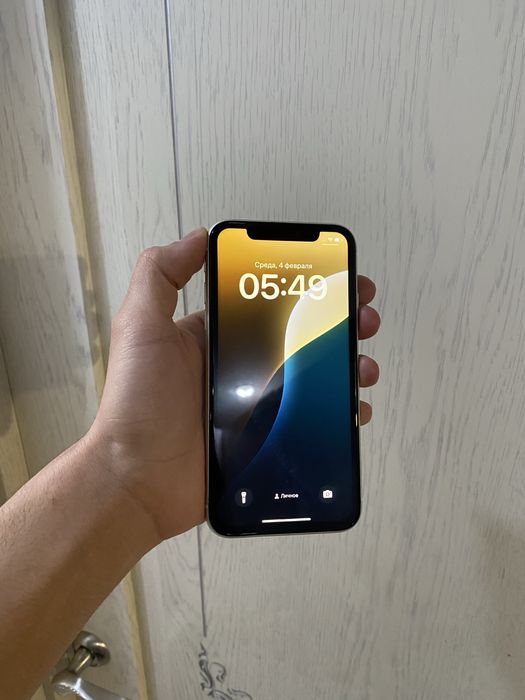 Продам iPhone 11 64gb в хорошем состоянии