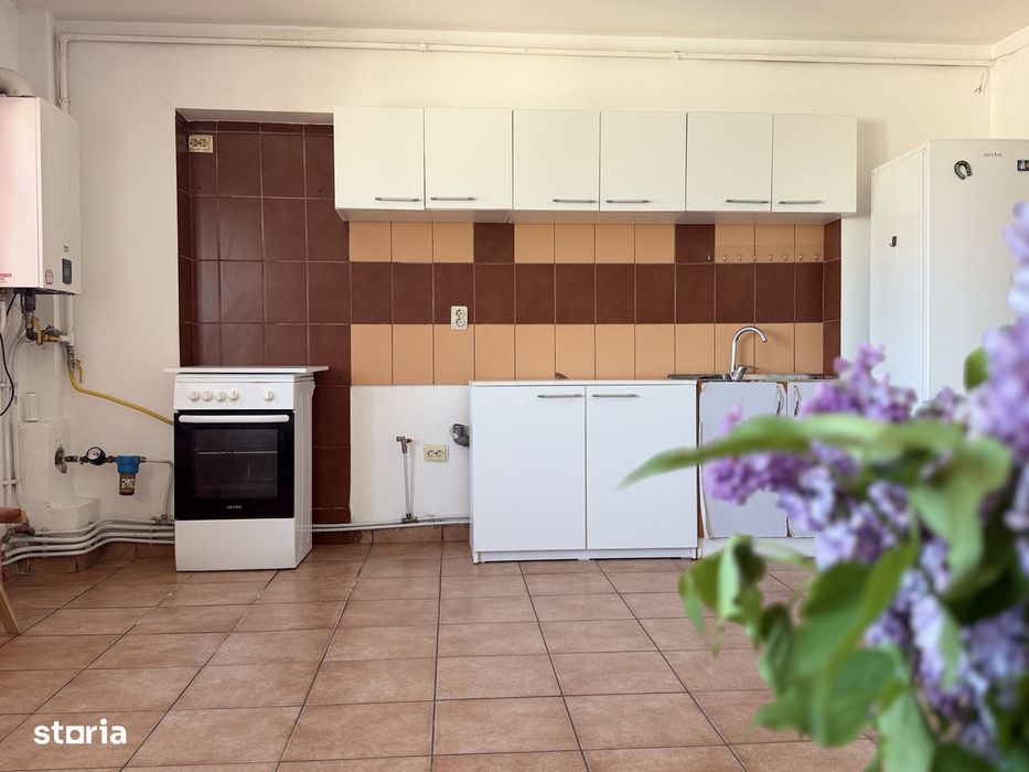Panoramă unică, spațiu generos! 3 camere Cora!
