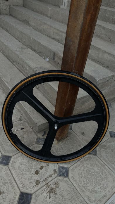 Продам колесо от велика jixf