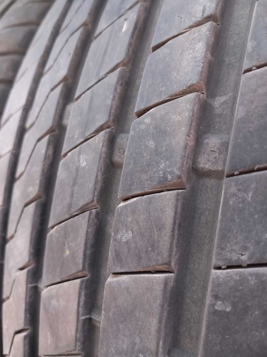 225/60 R17 Firestone