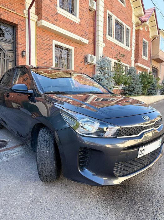 Продается Kia Rio 2018г ( 144,200 тыс пробег) Цвет Темно-Серый