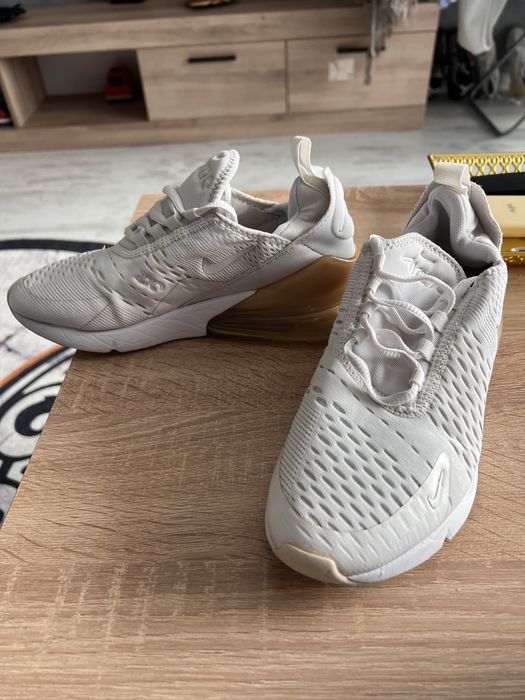 Оригинални маратонки Nike Air Max 270/ 37.5 номер