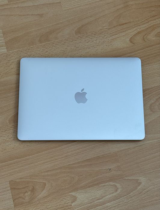 MacBook AIR M1 256 gb - 2021, 149 cicluri