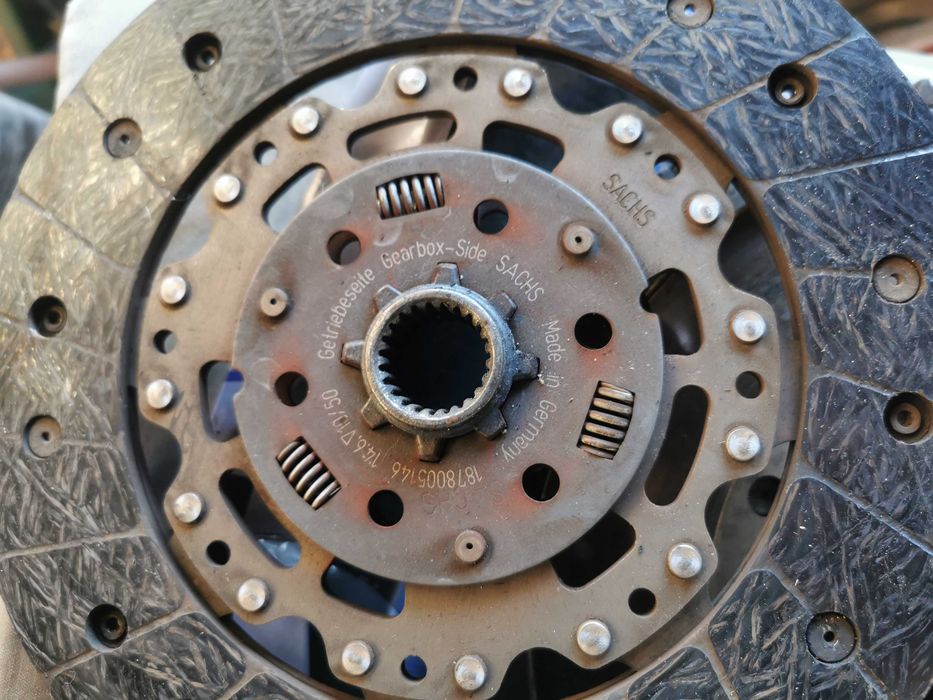 Sachs Съеденител, притискател, лагер помпа Vw, Audi