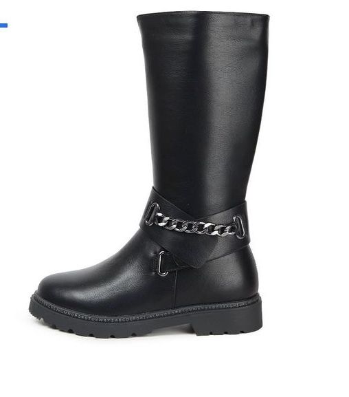 Новые. Стильные весенние сапоги