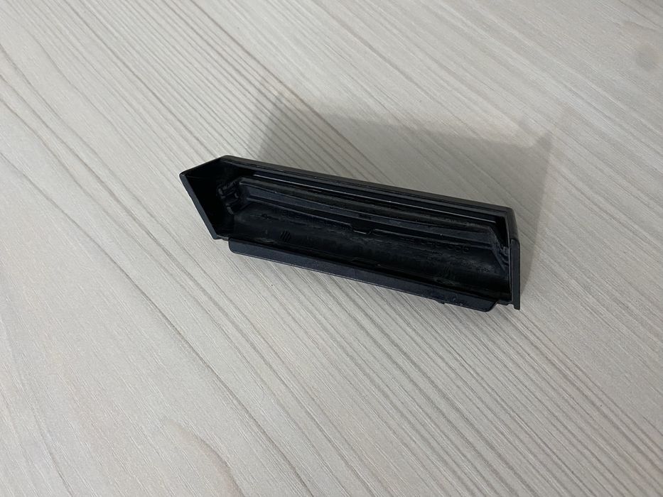 Шильдик maybach эмблема