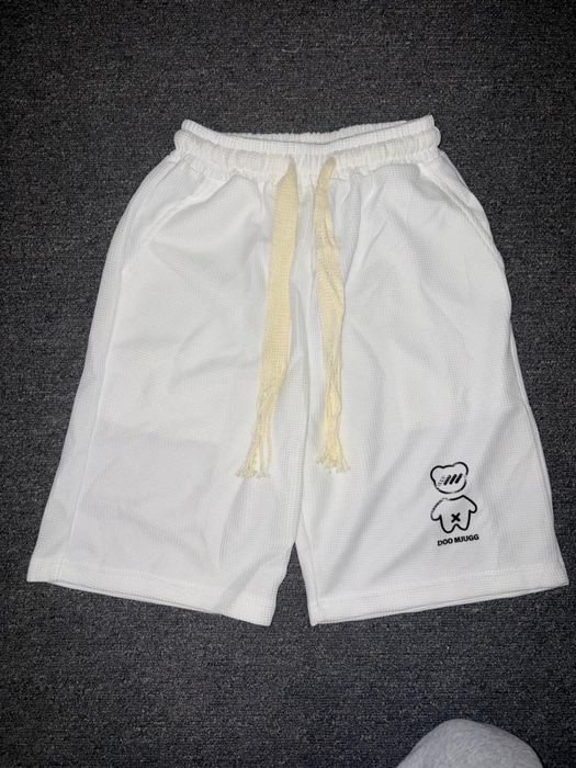 Pantaloni scurti sireturi lungi