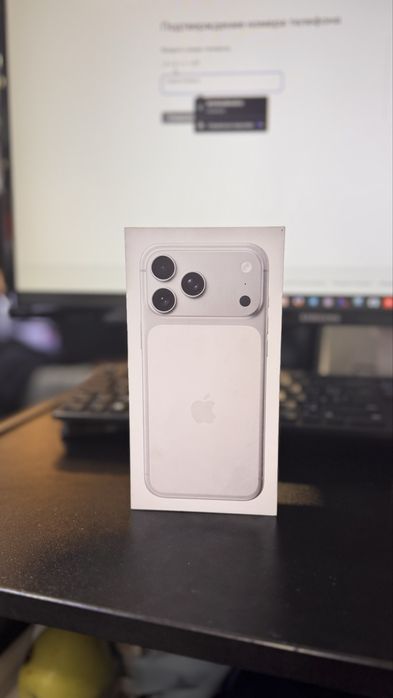 iPhone 17 Pro Max 256 GB eSIM Белый