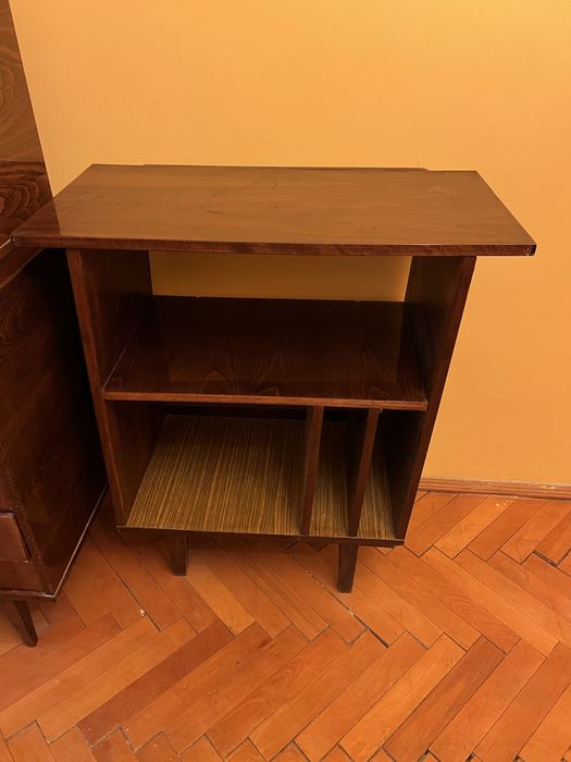 Biblioteca si mobila sufragerie