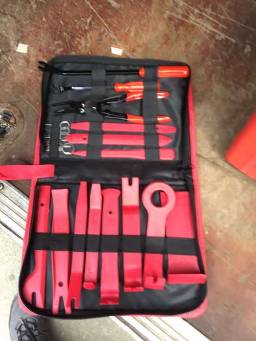 Truse tapiterie 24 piese noua