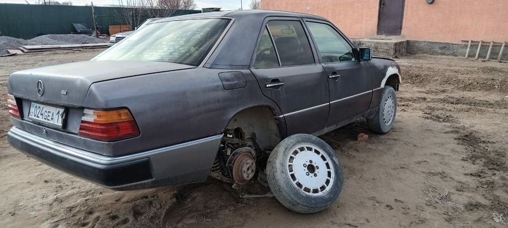 Мерседес бенс 124 Е200,Е230 Сатылады