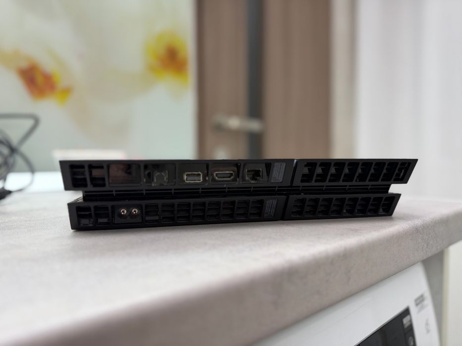 Playstation 4 500gb+ controller+ jocuri