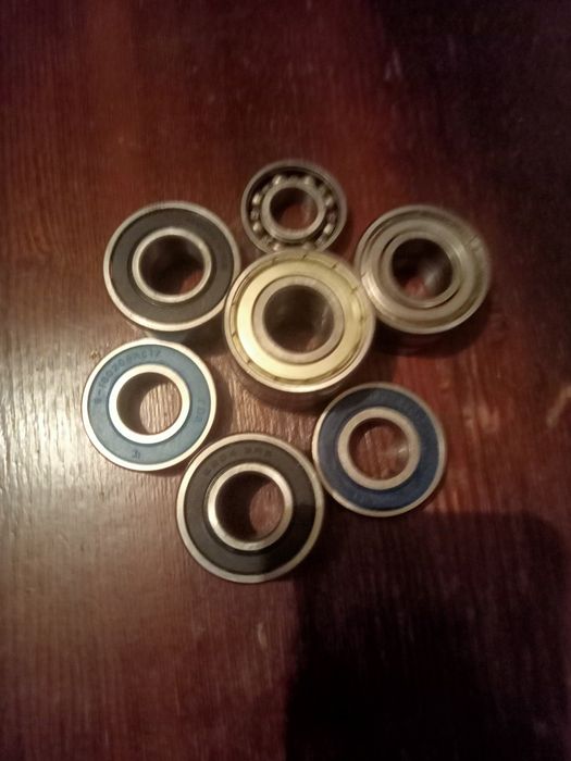 Продаю подшибники