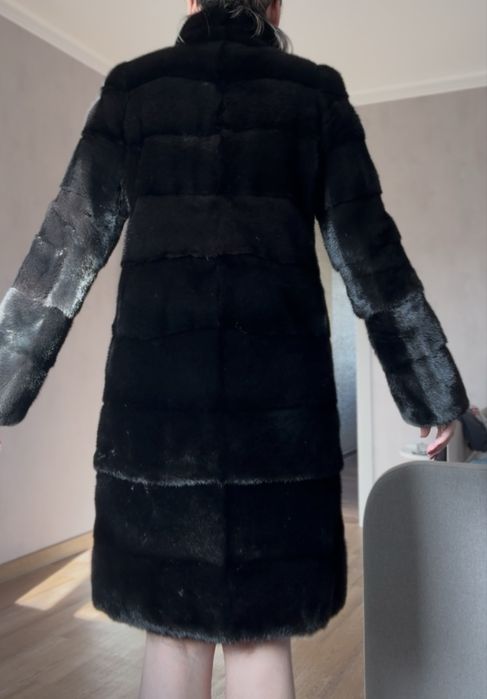 Продам норковую шубу