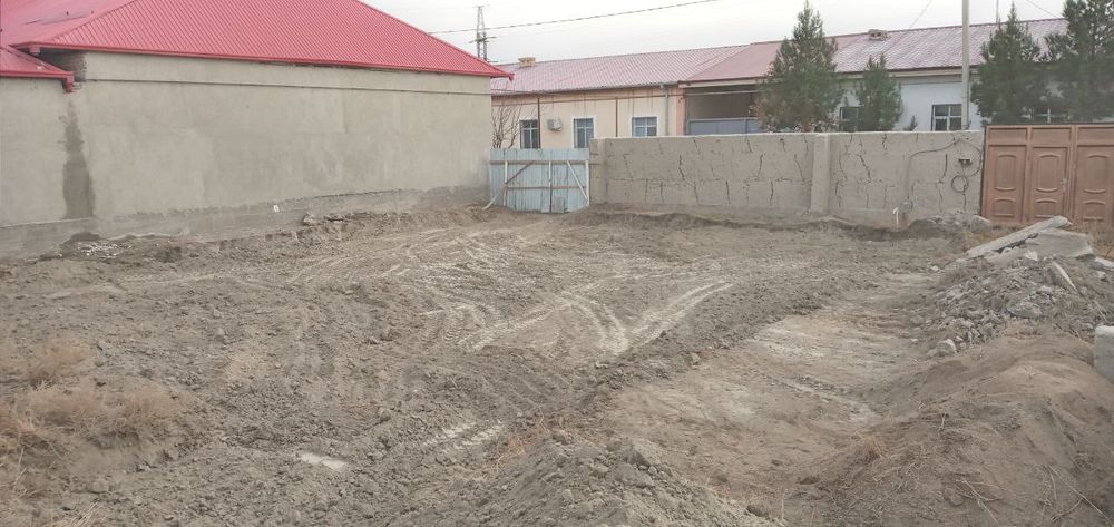 Bitmagan hovli joy sotiladi 6 sotix Dan 2ta