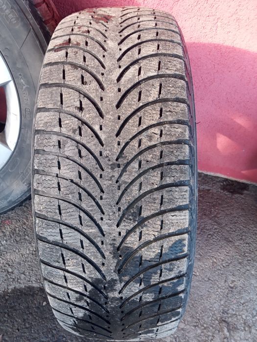 Vand 4 jante cu cauciucuri Michelin