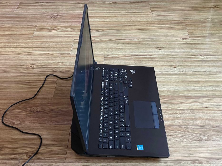 17.3 Asus Rog G750`Core i7-4700HQ/Nvidia GTX 870-192 bit/16GB RAM/128GB SSD+1TB HDD/Full HD