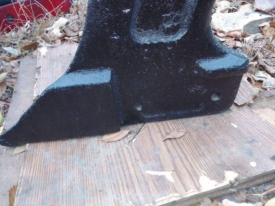 Продам  стойку плуга ПЛН -35