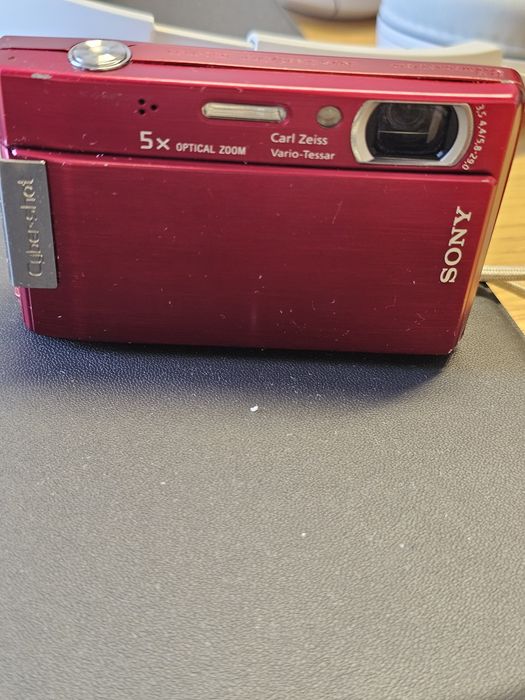 Sony Cyber-shot DSC-T100 (цикламен цвят) – фотоапарат