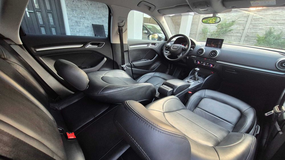 Audi A3 / Bi-Xenon/Navi/1.6 Tdi/6+1 Viteze/Incalzire Scaune/110 Cp/S-line/Olanda/Dublu Climatronic/Camera/Led/