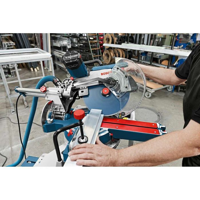 Пила торцовочная BOSCH GCM 12 SDE