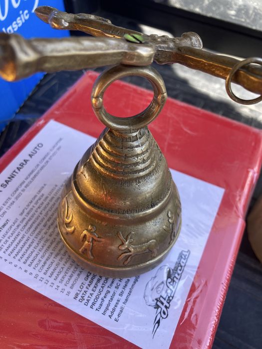 Clopot Alama-Bronz Lucrat in stil Traditional