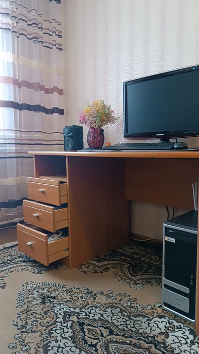 Письменный стол б/у
