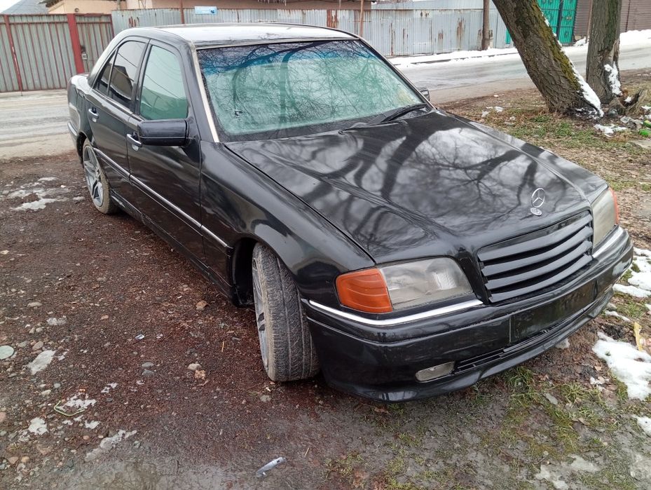Продам Mercedes c 280 автомат 1995