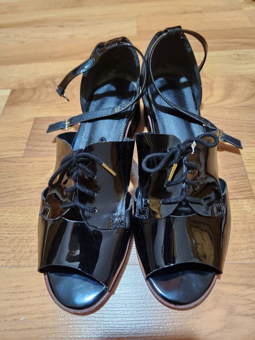 Продам кроссовки б/у