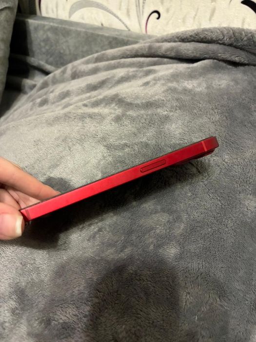 Айфон 13 почти новый