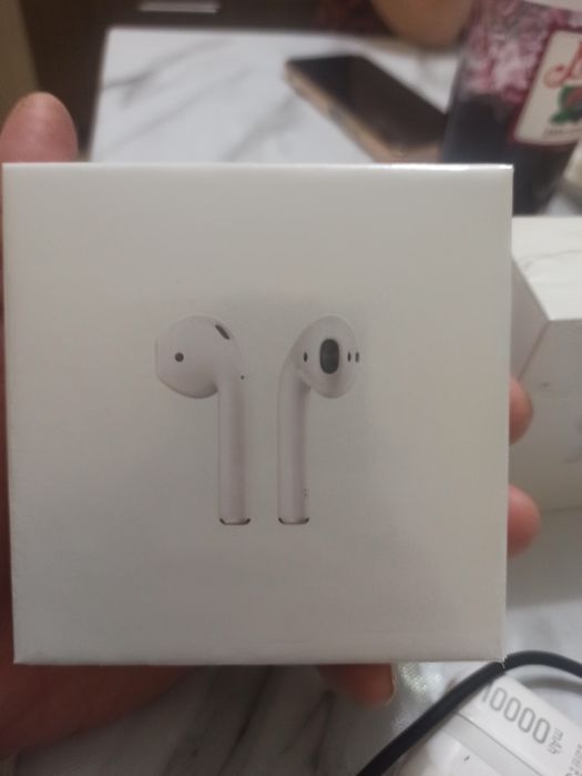 Продам Air pods наушник