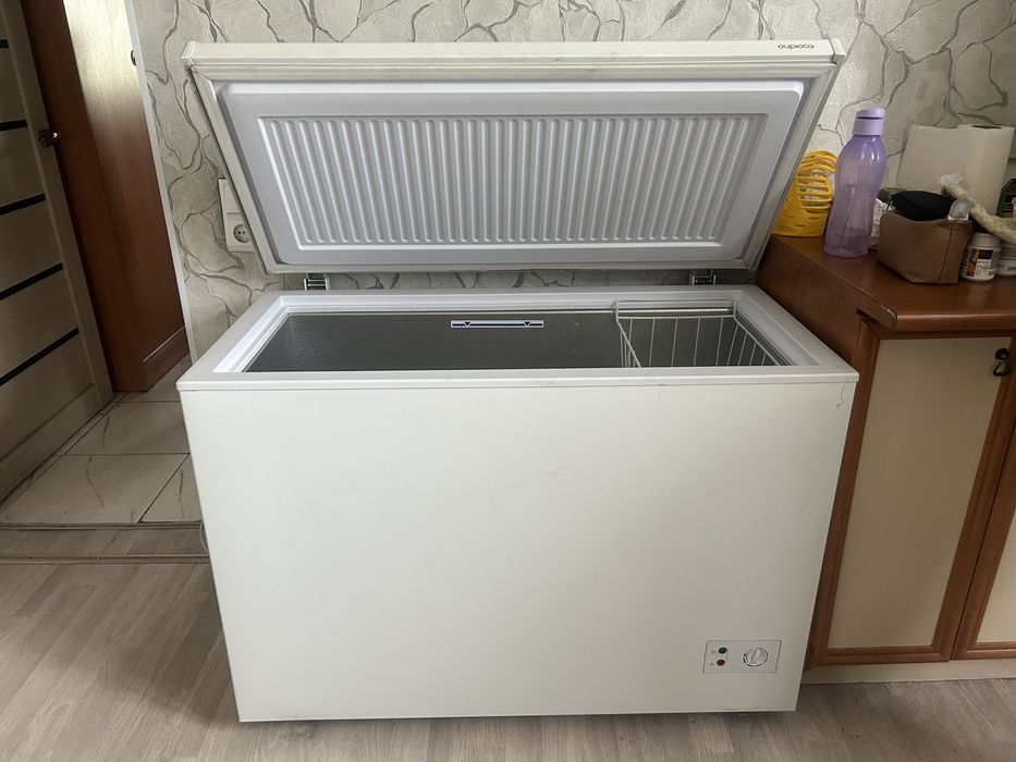 Продам морозильную камеру