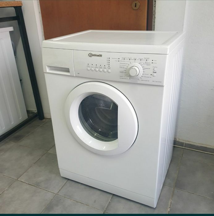 Reducere 3oo lei..  Bauknecht  - 5oo lei.