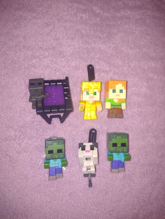 Vând / dau la schimb figurine Minecraft/Stranger Things Kinder Joy