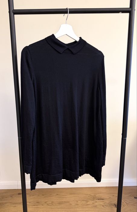 COS 100% фина вълна с плисе отзад