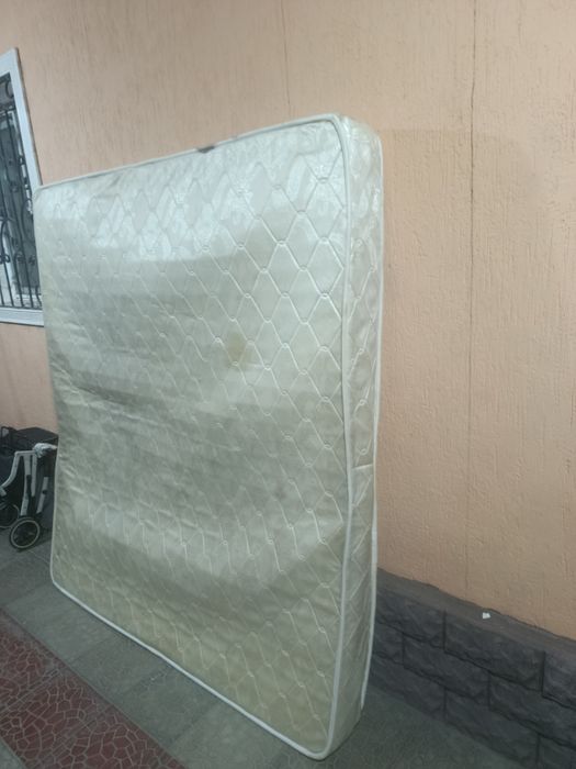 Матрас спальный ..