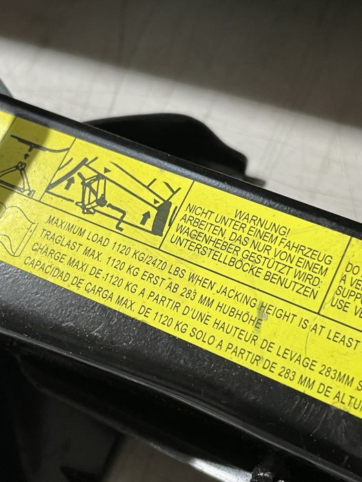 Cric original Audi A4 A5