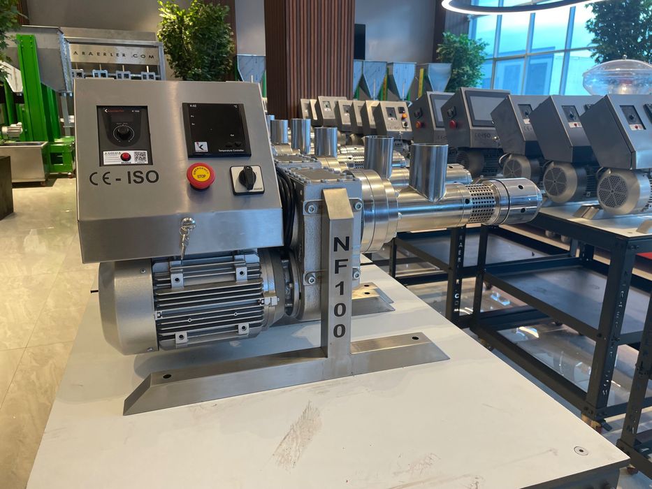 Маслопресс NF 100 холодного отжима семян масличных культур