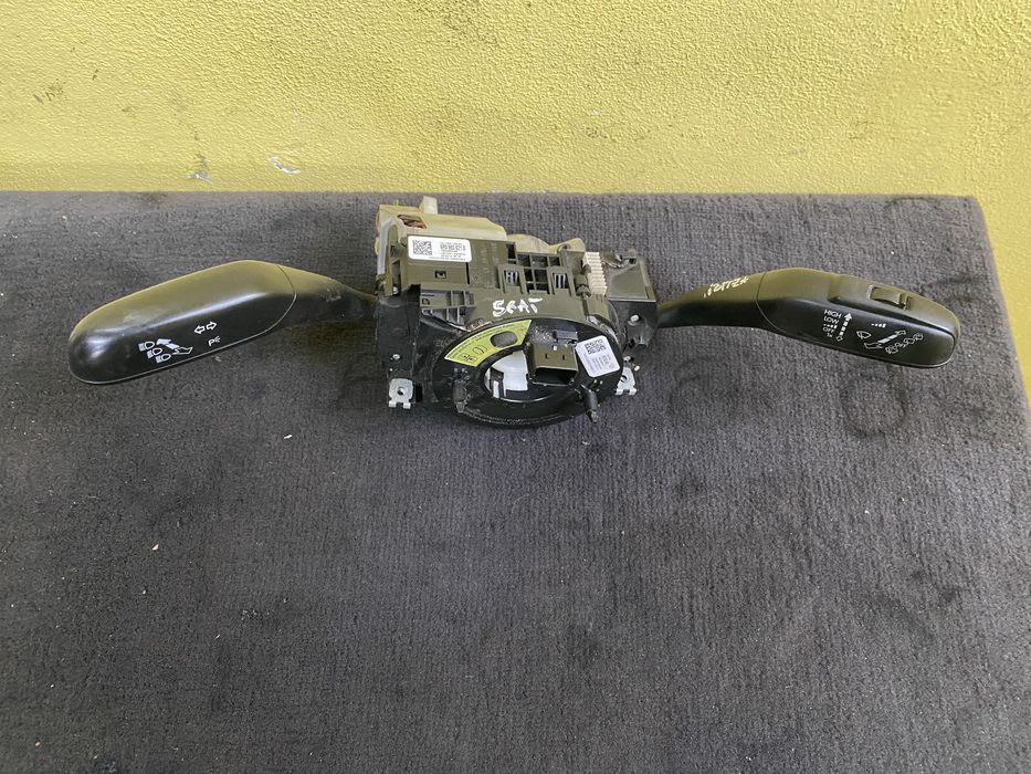 Maneta semnalizator Seat Ibitza An 2010/2015 Pret 200 lei