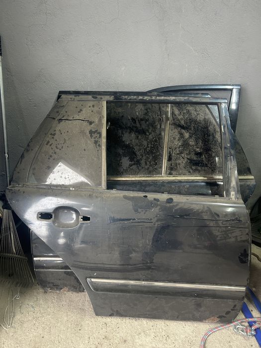 Двери на w210 мерседес универсал дорест