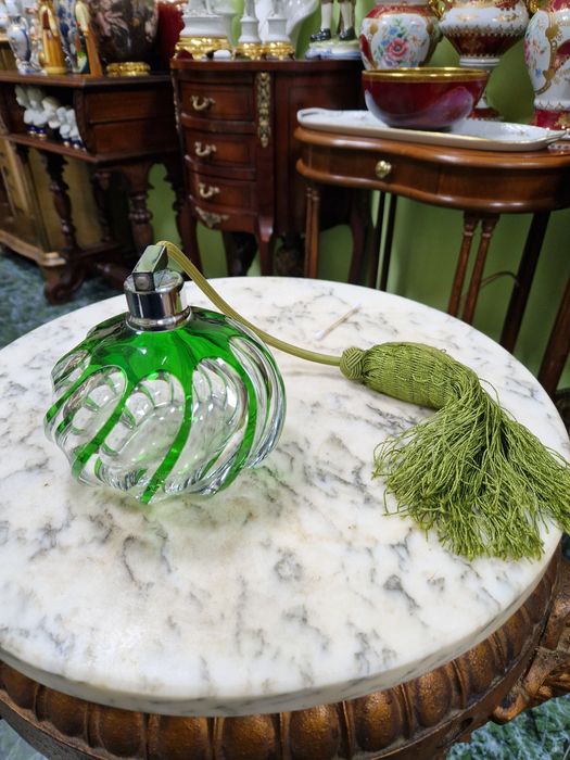 Прекрасно антикварно колекционерско кристално шишенце за парфюм Bochem