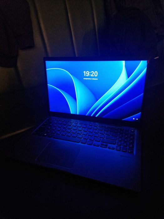 Продаётся ноутбук ASUS VivoBook X515MA