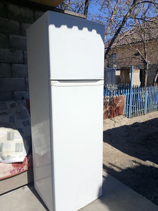 Продам б/у холодильник,рабочий
