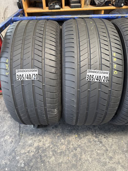 305/40/20 - 275/45/20 Bridgestone RSC 110Y