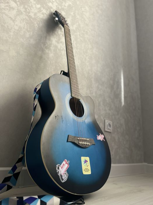 Акустическая гитара