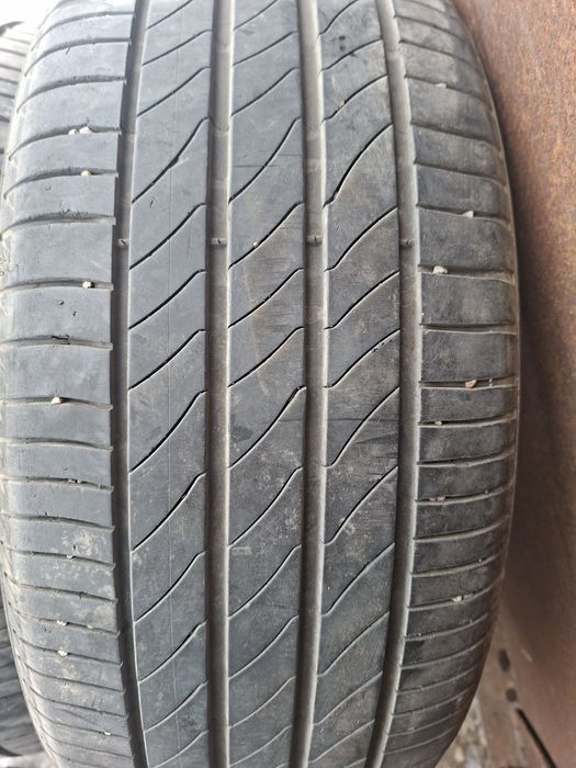 Продам шины. 215/55/17 мишелин